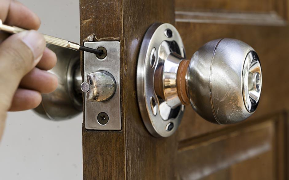 serrurier ouverture de porte service Paris 11